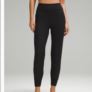 🍋 lululemon Black Align High Waisted Joggers